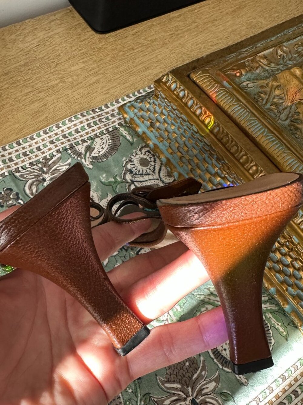 Prada 1990s brown rosebud kitten heels mules strappy leaf flower sandals 38 - Picture 7 of 10